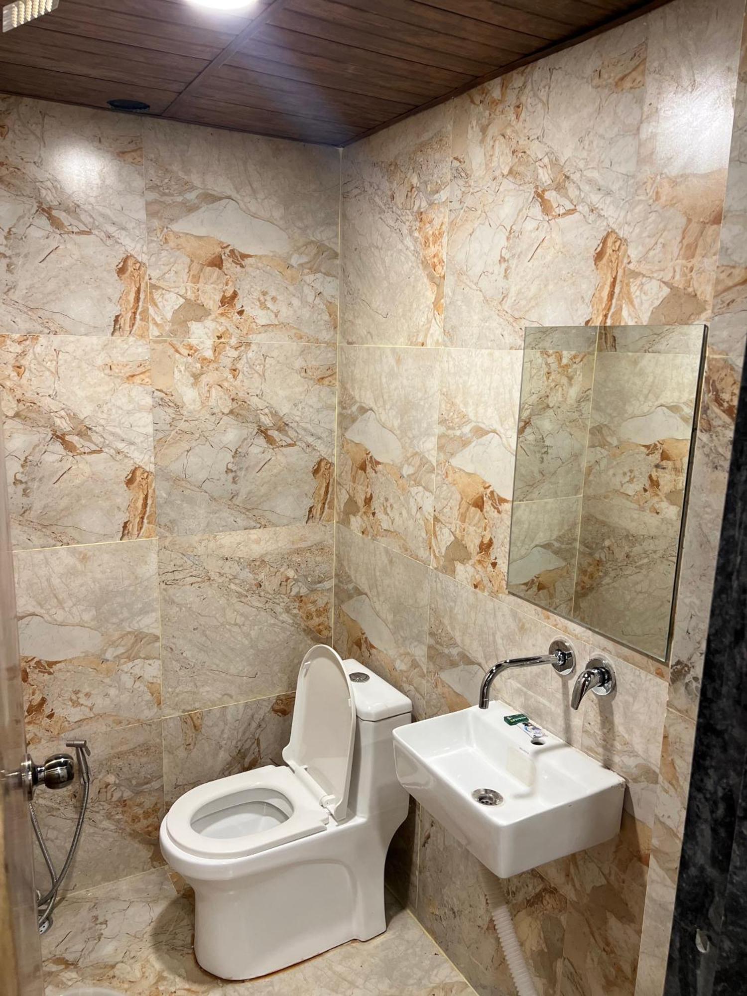 Hotel Vedicvista Indore Exterior photo